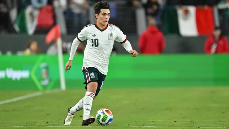 Gilberto Mora se cae del amistoso ante Chile.