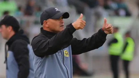 Chupete Suazo es el entrenador de San Luis