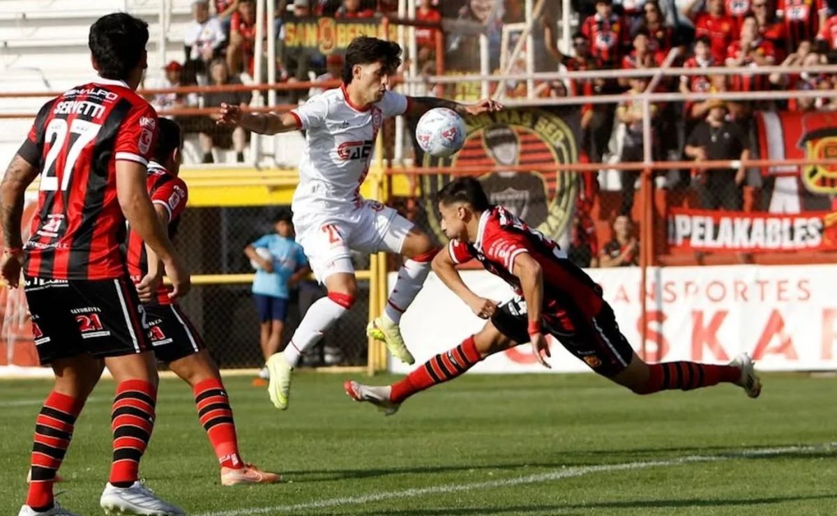 Nuevo DT caído en el fútbol chileno: dirigió dos clubes en 2026 y dice adiós previo a una “final” en Primera B