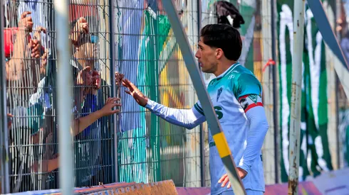 Hinchas de Wanderers provocan incidentes en derrota con Recoleta.