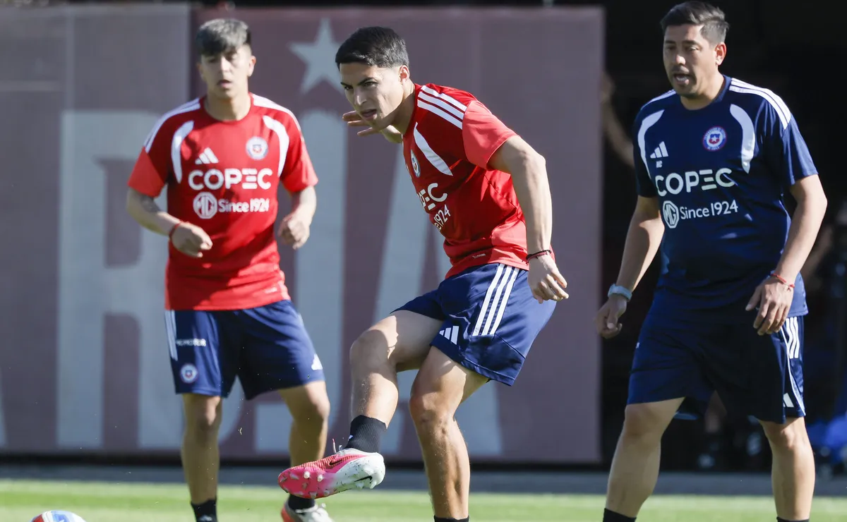 Jonathan Villagra respalda críticas de Córdova a compañeros en la Roja Jonathan Villagra respalda críticas de Córdova a compañeros en la Roja