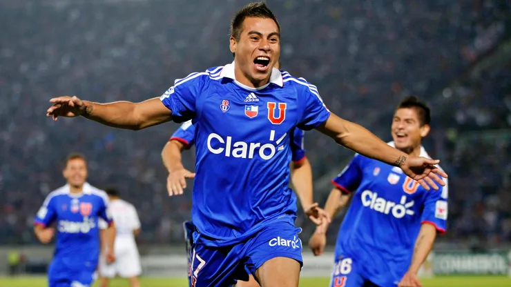 adidas lanzará camiseta remake de Universidad de Chile del 2011.