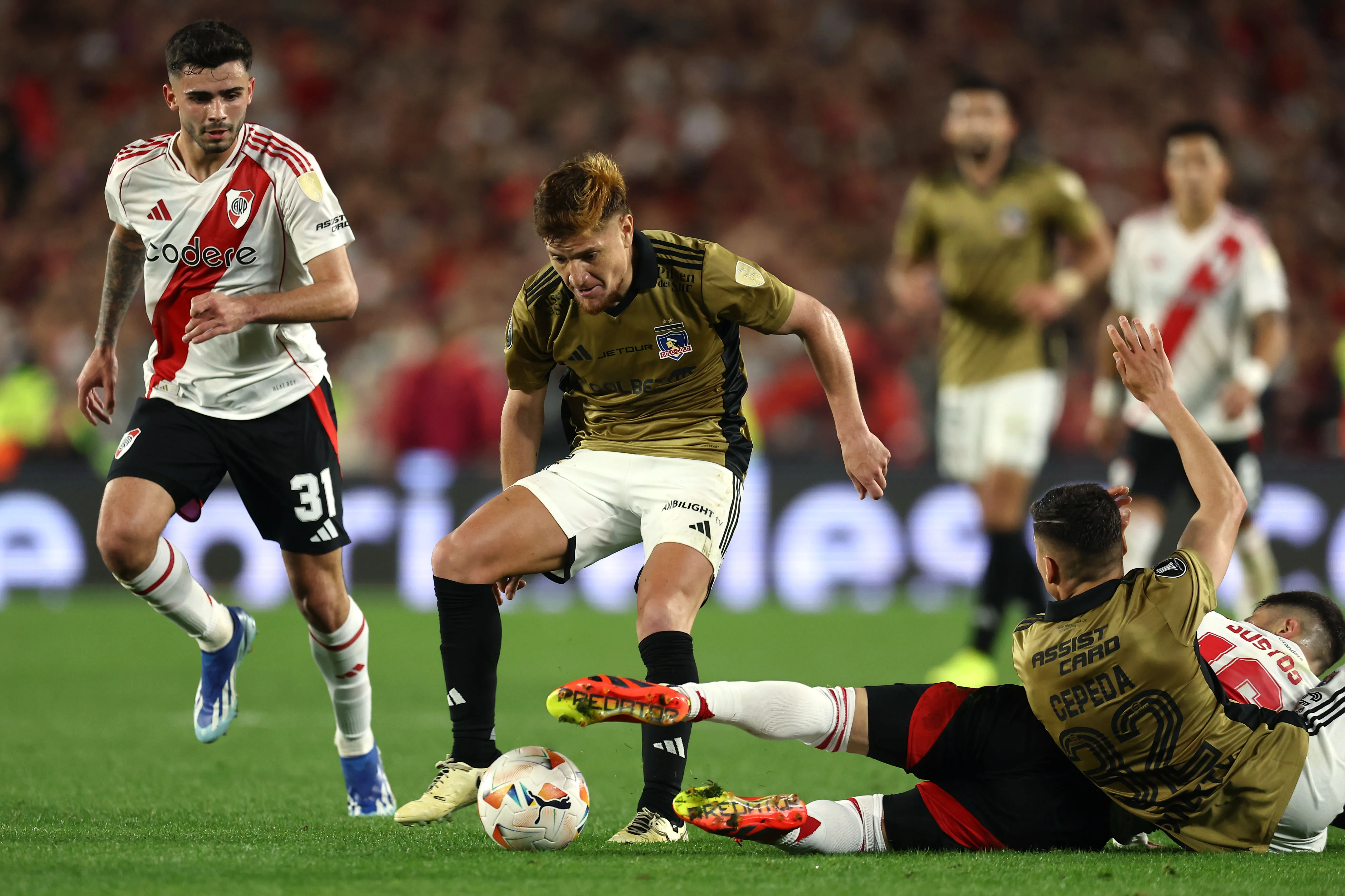 Leo Gil disputó la Copa Libertadores con Colo Colo y llegó hasta cuartos de final en 2024
