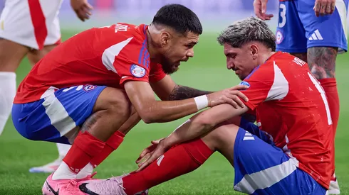 Paulo Díaz y Diego Valdés, quien jugó casi todo el partido en Vélez y eso es una buena noticia.