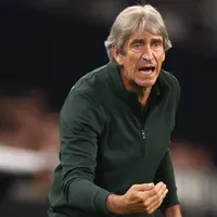 Mientras la Roja lo espera, Pellegrini sufre un duro golpe por el virus FIFA