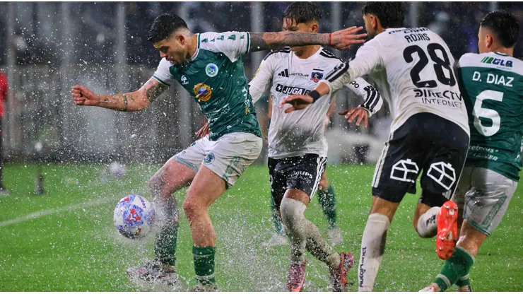 La lluvia obligó a suspender este choque entre Colo Colo y Puerto Montt.
