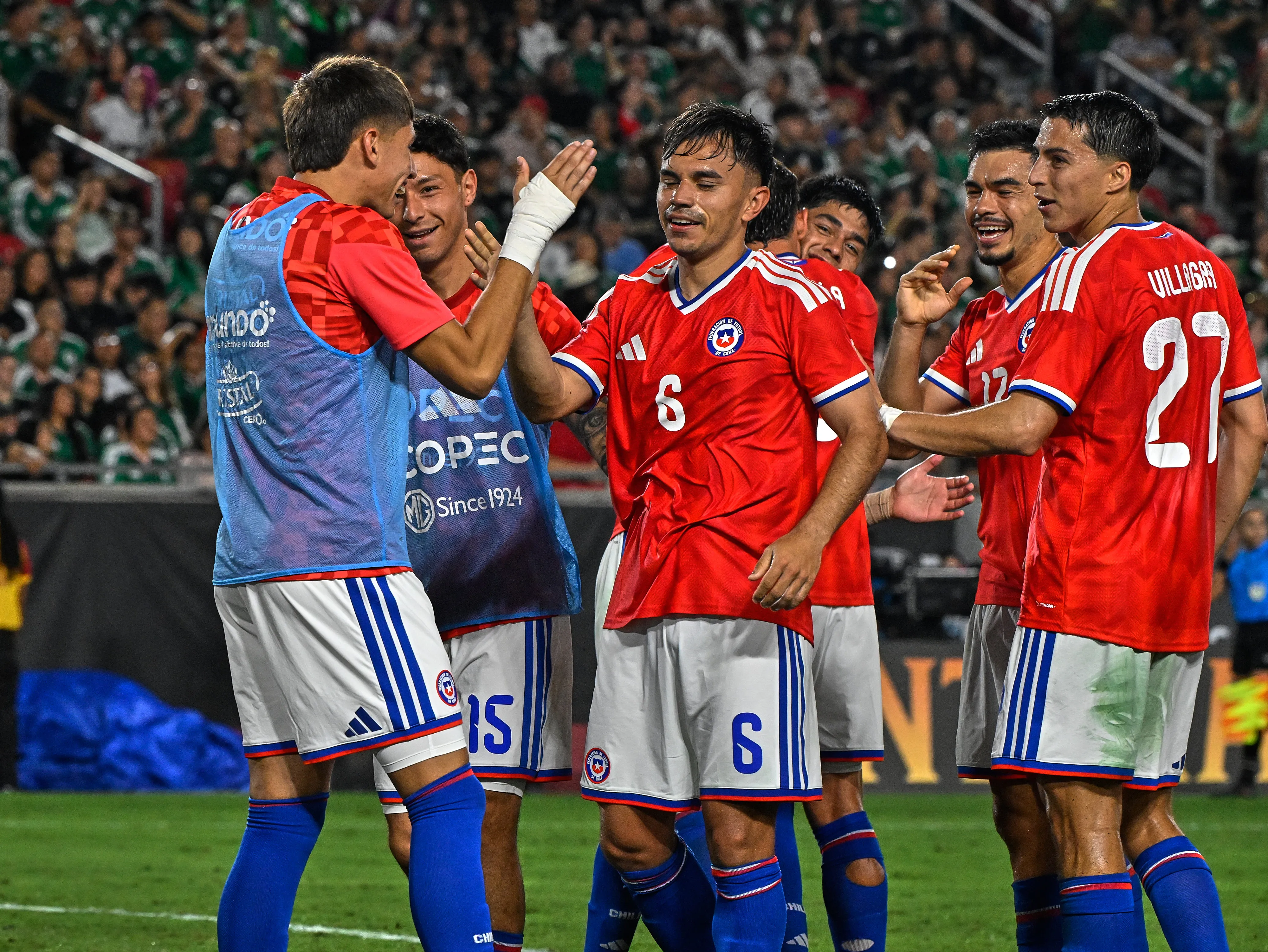 Vidal destacó el atrevimiento de Vicente Pizarro en Chile. Foto: Julio Diaz/Photosport
