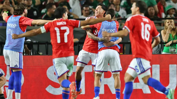 Chile cierra gira por Norteamérica con triunfo por 2-0 a México.