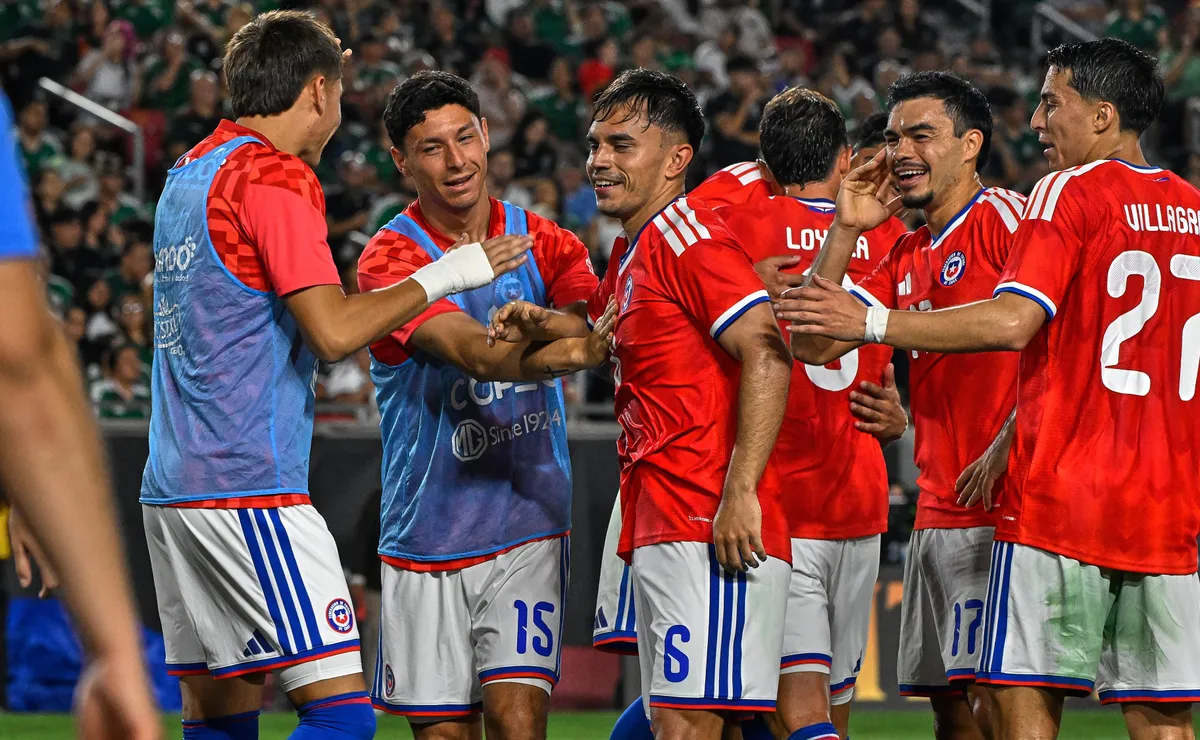 Tres jugadores destacan en prueba para selección chilena Tres jugadores destacan en prueba para selección chilena