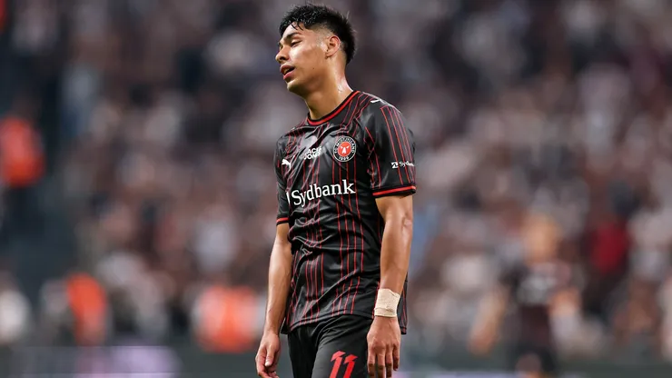 Midtjylland hace feroz crítica al fútbol chileno tras el paso de Darío Osorio.