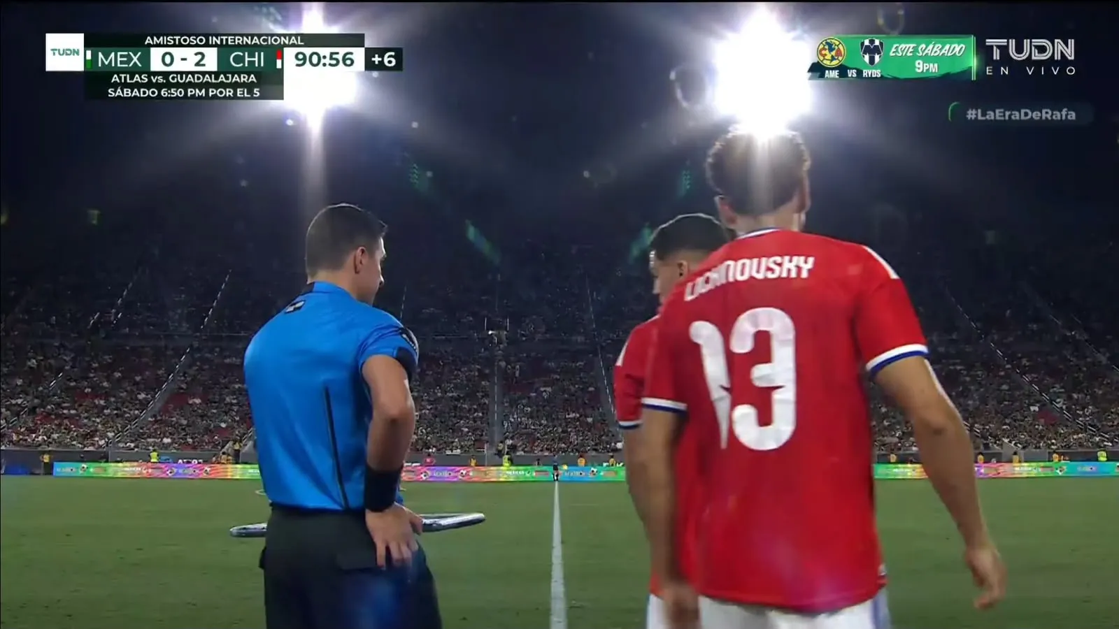Lichnovsky entró en los descuentos ante México. Foto: Captura.