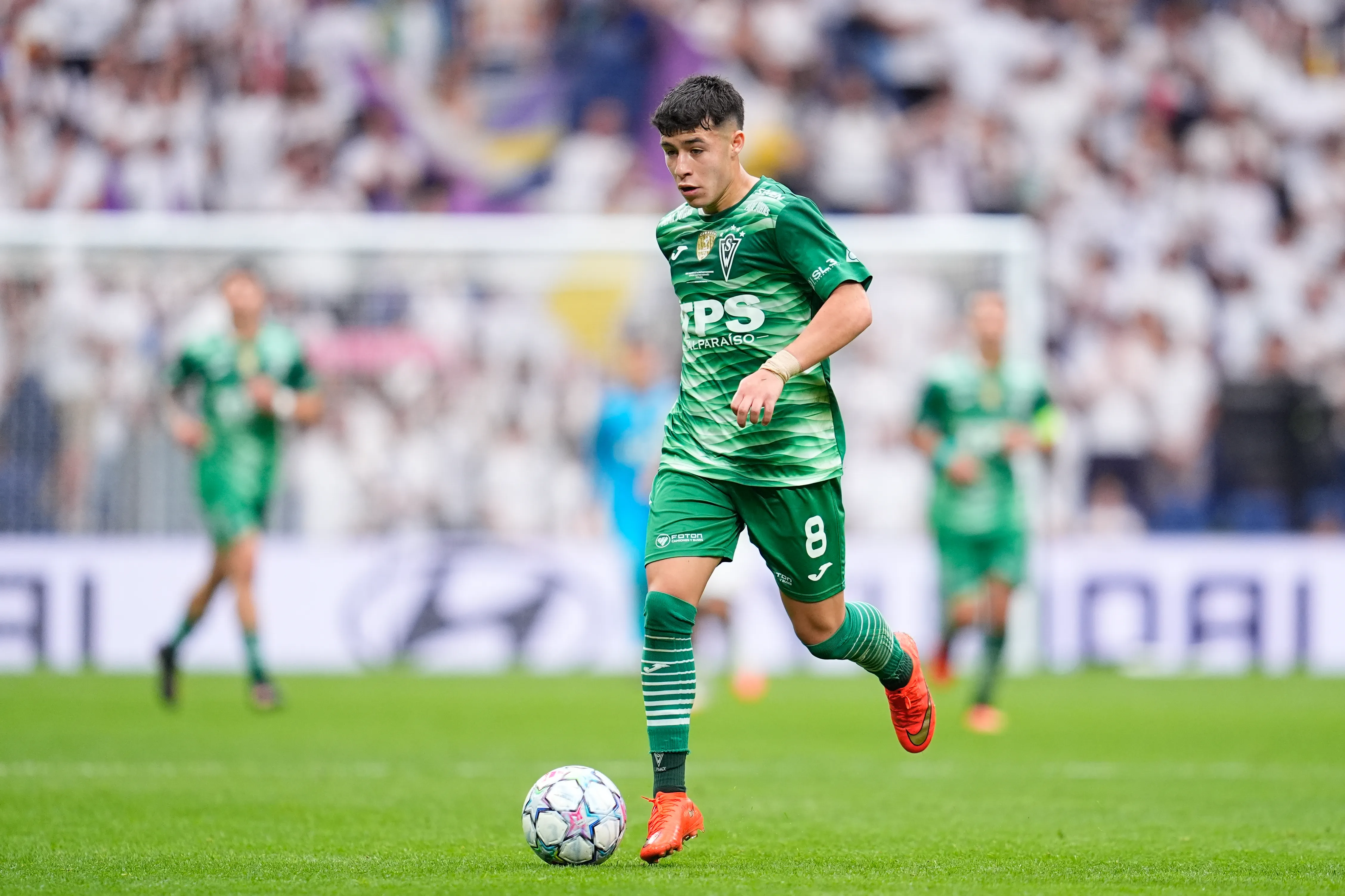 Cristóbal Ponce no solo brilló en la Sub 20 de Wanderers, sino que también hace rato que es un titular en el primer equipo. ¿Será Colo Colo su próximo destino? | Foto: Photosport.