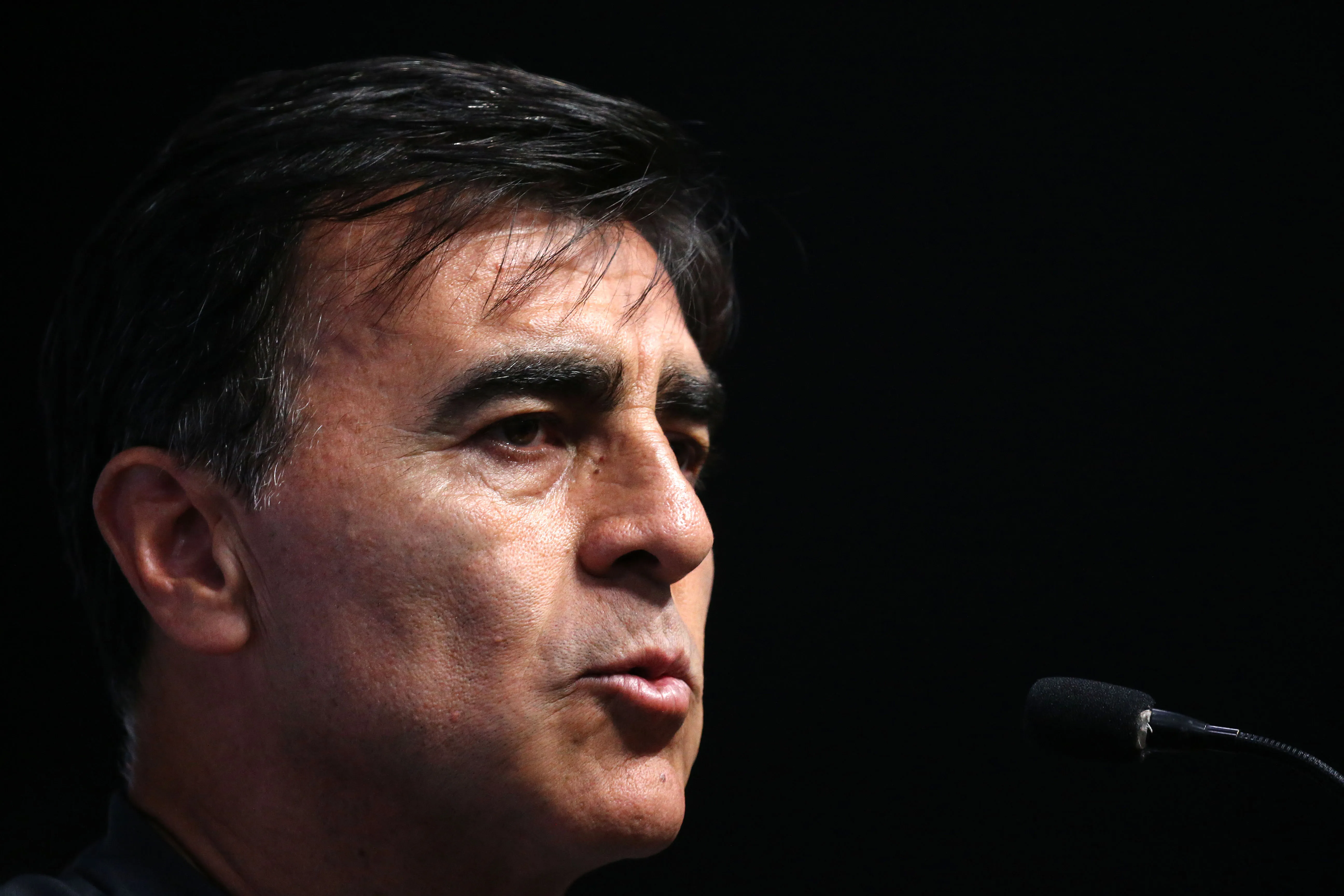 Gustavo Quinteros es uno de los entrenadores que se sondean en la Roja