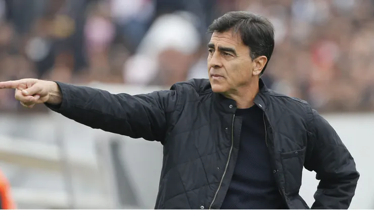 Gustavo Quinteros se suma a la lista de candidatos a DT de la Roja