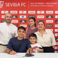 Crack chileno se une a Suazo y firma en Sevilla: "Es solo el comienzo"