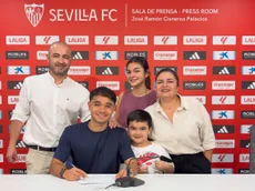 Crack chileno se une a Suazo y firma en Sevilla: "Es solo el comienzo"