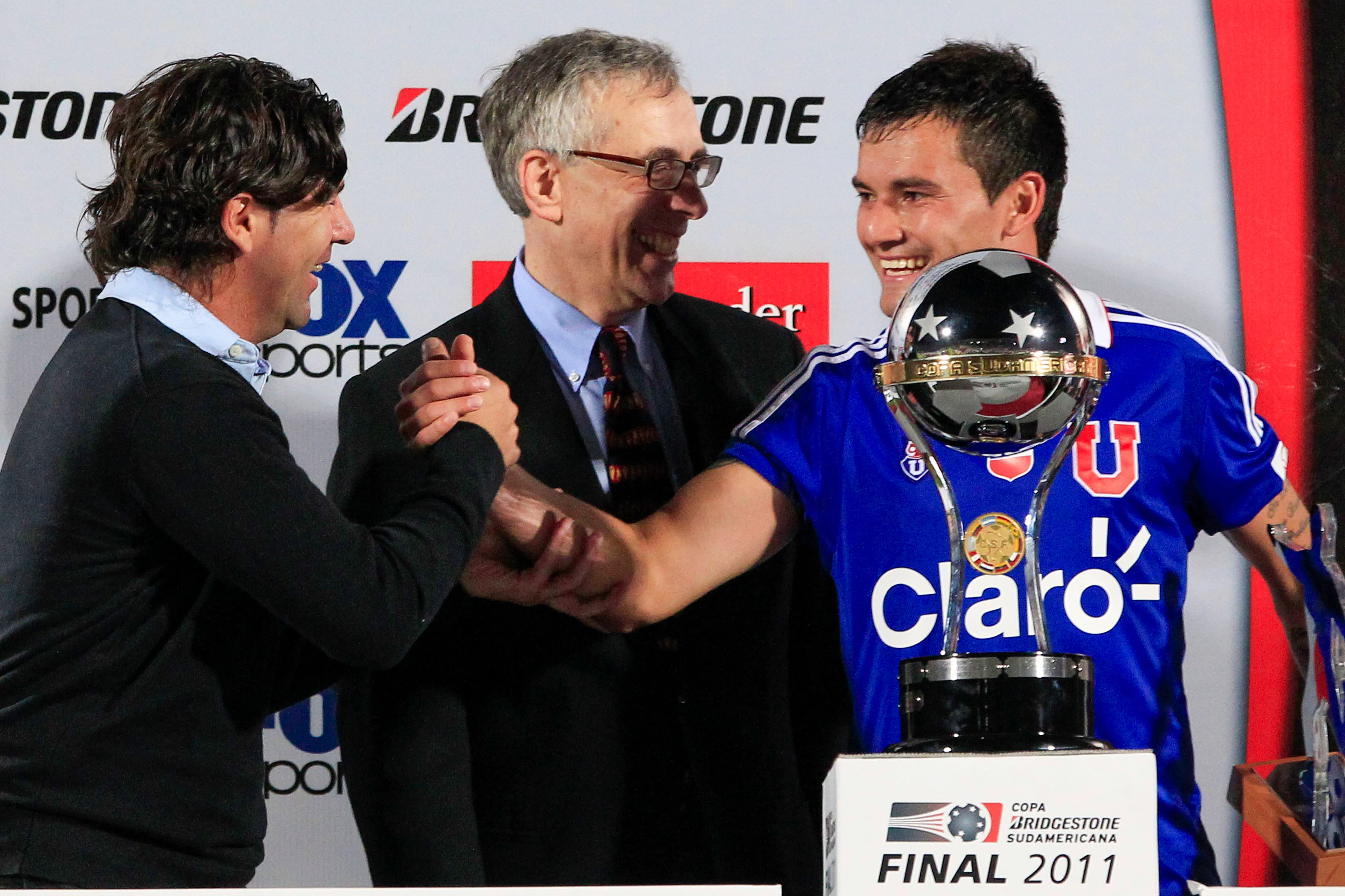 Aránguiz fue elegido el mejor jugador de la final de la Sudamericana 2011. Imagen: Photosport