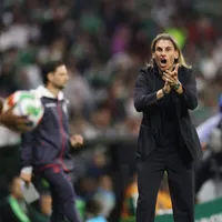 ¿Aprovechará de negociar con la Roja? El especial viaje de Beccacece a Chile