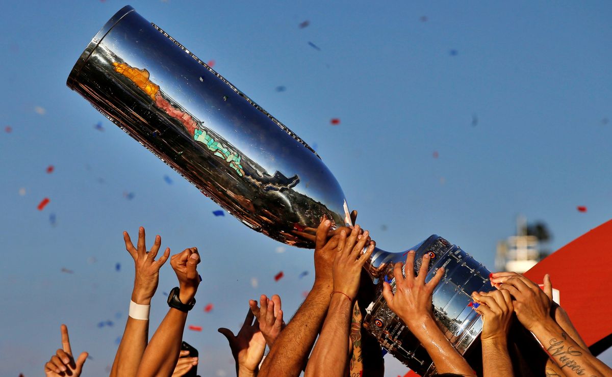 La U mira con atención: ANFP programa partidos pendientes de la Copa Chile 2026
