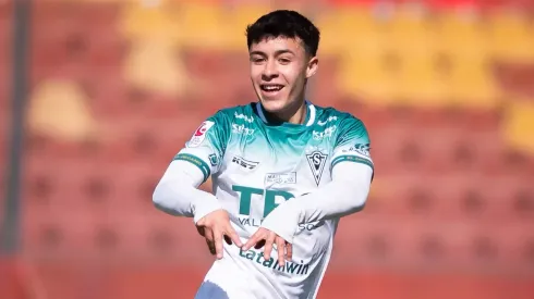Cristóbal Ponce es seguido por Colo Colo