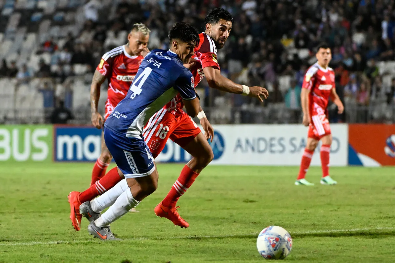 Juan Martín Lucero habló de su nivel en la U. Foto: Photosport