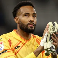 Vigouroux líder doble tras brillar en la Roja: tabla y registro de arquero top