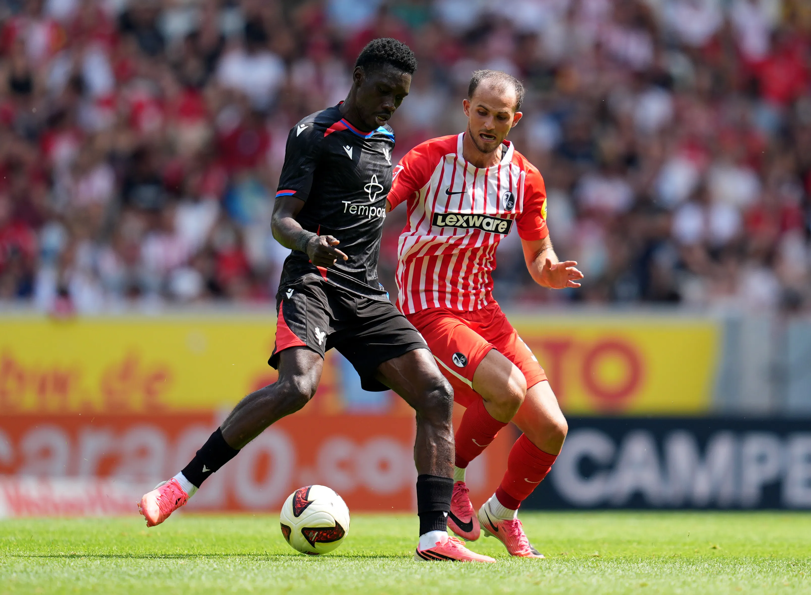 Ismaila Sarr en acción durante la pretemporada del Crystal Palace. (Daniela Porcelli/Getty Images).