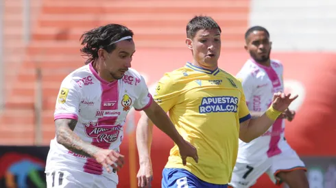 Peleado partido entre dos que luchan por no bajar a Primera B.