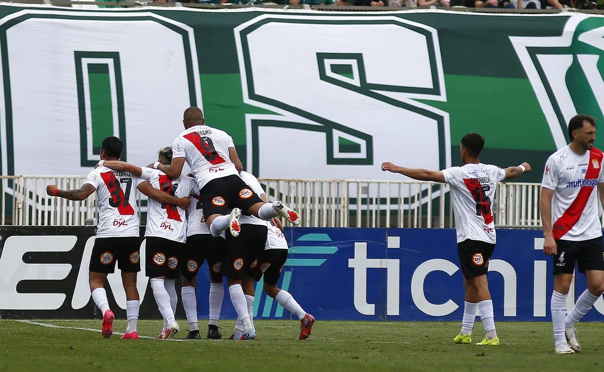 Curicó Unido vence a Santiago Wanderers en Valparaíso Curicó Unido vence a Santiago Wanderers en Valparaíso
