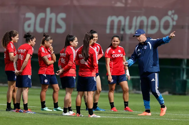 Chile llega con una nómina renovada, con jóvenes y sin jugadoras de Colo Colo ni la U.