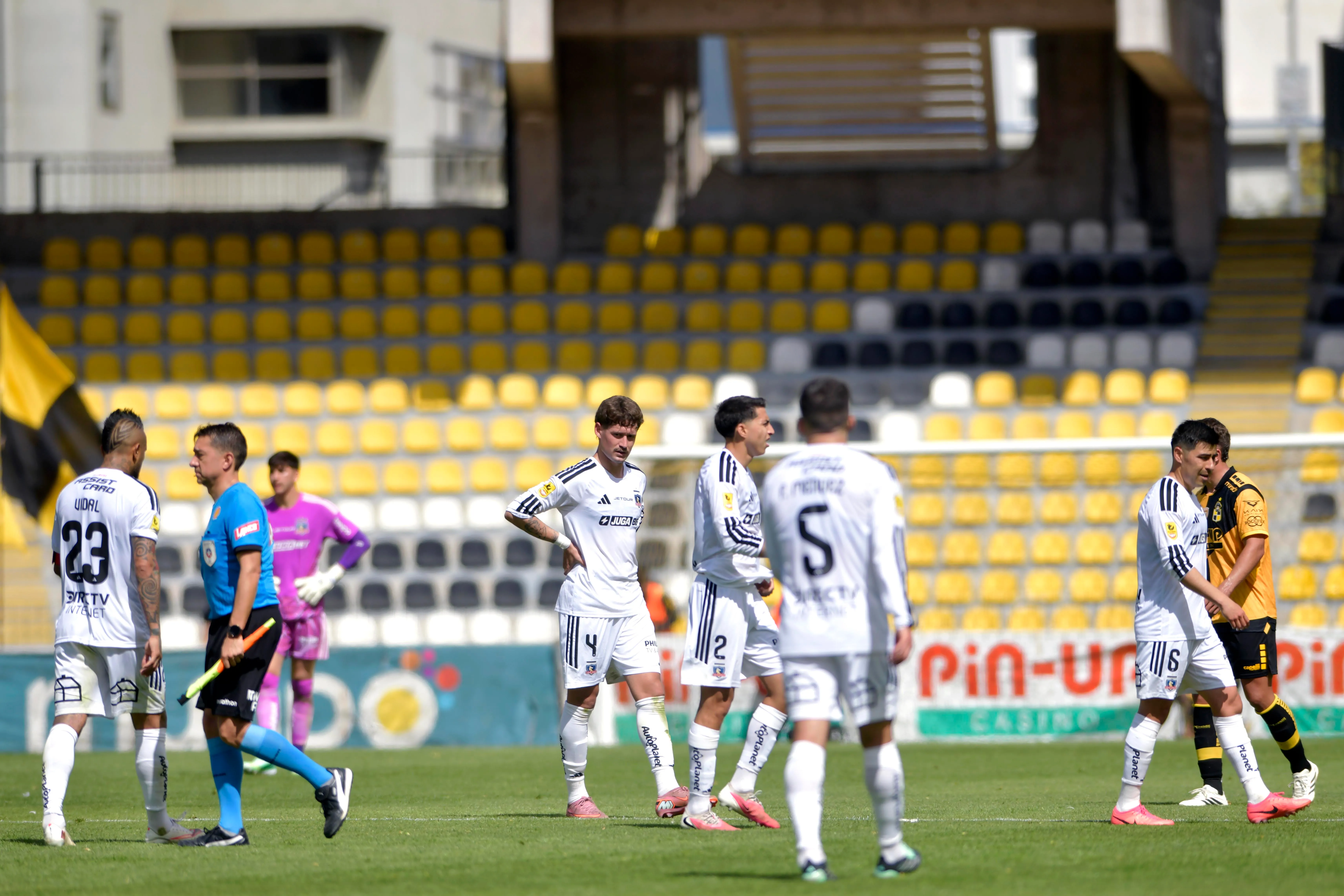 La U podría quedar a nueve puntos de Colo Colo si mañana vence a Ñublense en el Estadio Nacional. | Foto: Photosport.