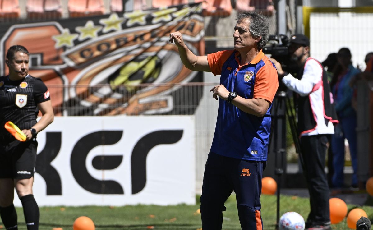 Tras derrota ante Copiapó: La dura autocrítica de Mario Salas de cara a las tres finales que le quedan a Cobreloa