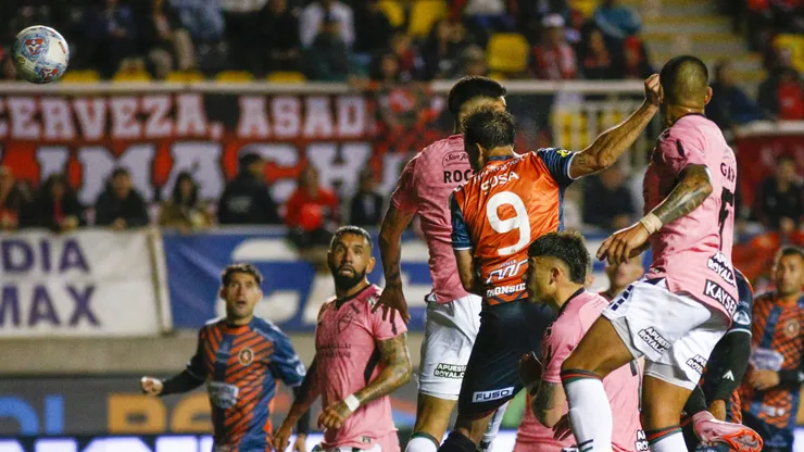 Limache y Palestino jugaron en Quillota.