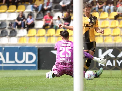 Johnny Herrera se ríe de Maureira en la goleada de Colo Colo