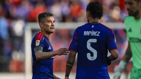 Charles Aránguiz no estuvo en el duelo ante Antofagasta.