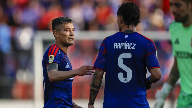 Charles Aránguiz no estuvo en el duelo ante Antofagasta.