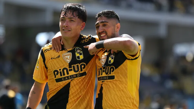Cristián Zavala junto a Guido Vadalá, dos jugadores de Coquimbo Unido que brillaron ante el Cacique.