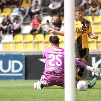 Más de 30 goles en contra: el duro momento de Maureira en Colo Colo