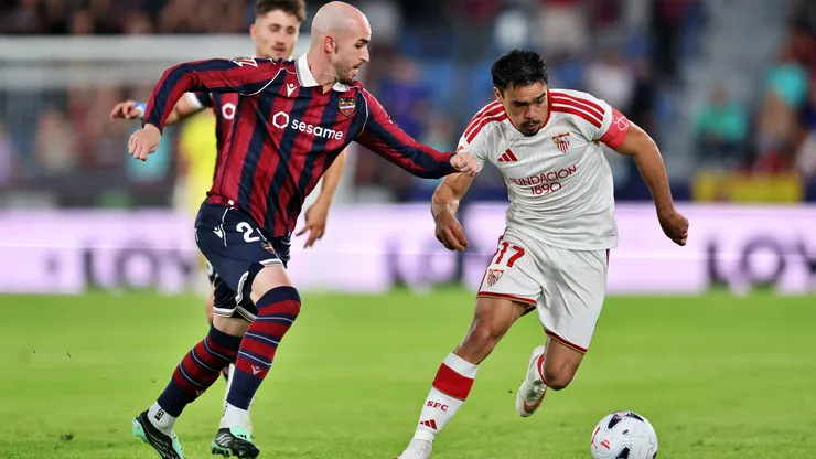 Gabriel Suazo fue titular en empate del Sevilla en La Liga.