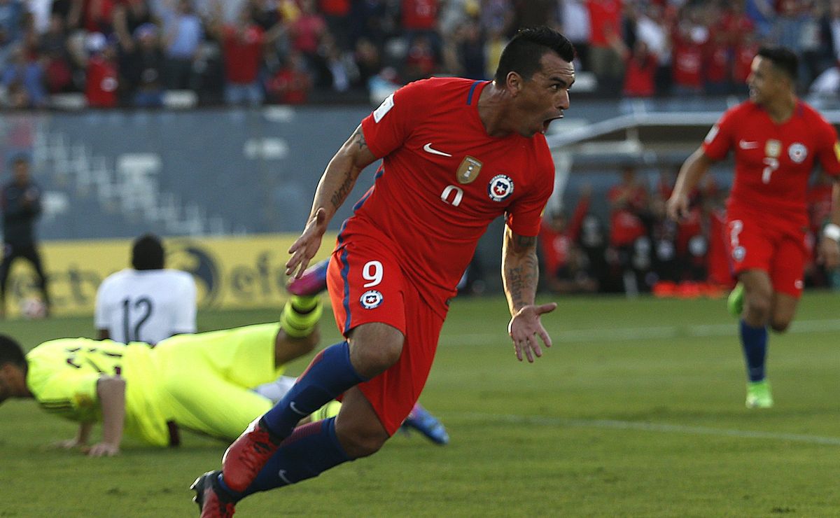 Ni Sampaoli ni Gustavo Álvarez: el ex DT de la U que Esteban Paredes recomienda para Chile