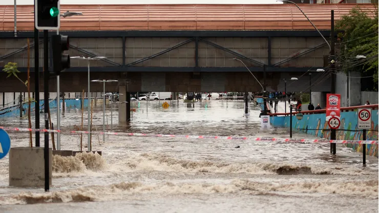 El puente bajo nivel de Ñuble al lado del Estadio Nacional.
