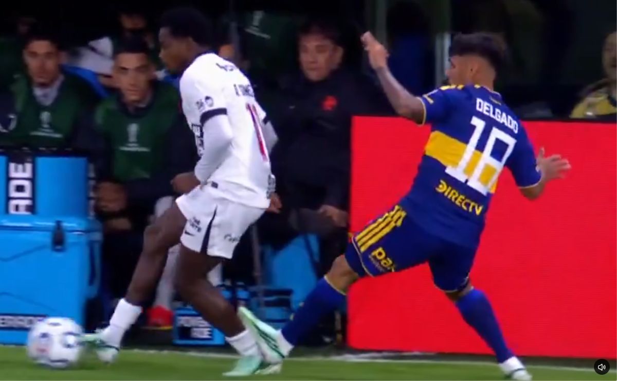 Vasco da Gama vence 1-0 a Boca en La Bombonera con un jugador menos tras la expulsión de Andrés Gómez