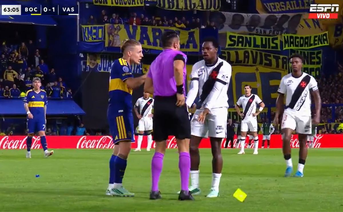 A los empujones: la polémica del árbitro Piero Maza en el Boca Juniors vs Vasco da Gama