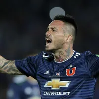 Mauricio Pinilla entrega alentador mensaje tras ser internado de urgencia
