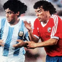 El chileno que borró a Maradona, se ganó su camiseta y sorprendió con su final
