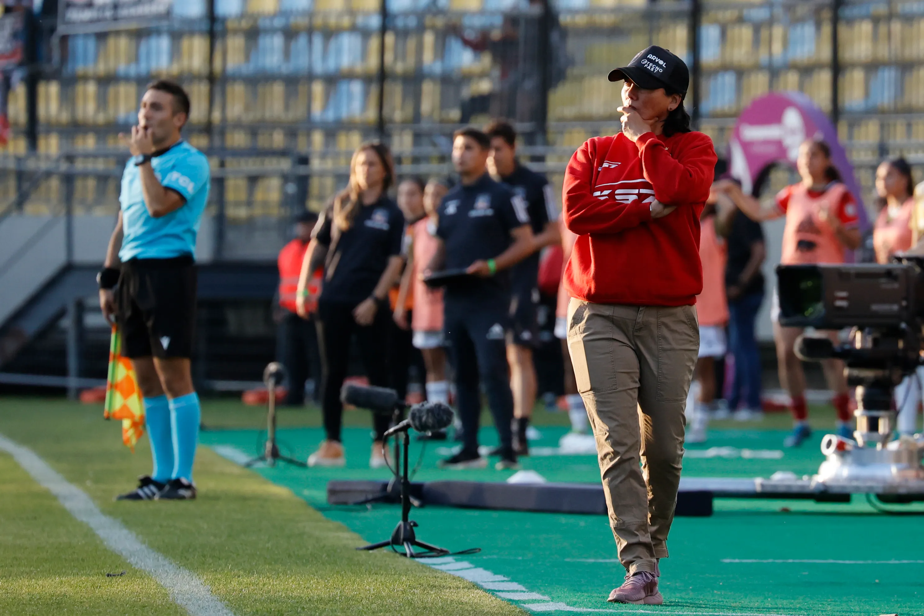 Paula Navarro cuando dirigía a Santiago Morning. (Raul Zamora/Photosport).
