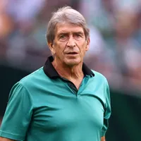 ¿Y la Roja? Pellegrini aborda su renovación en el Betis