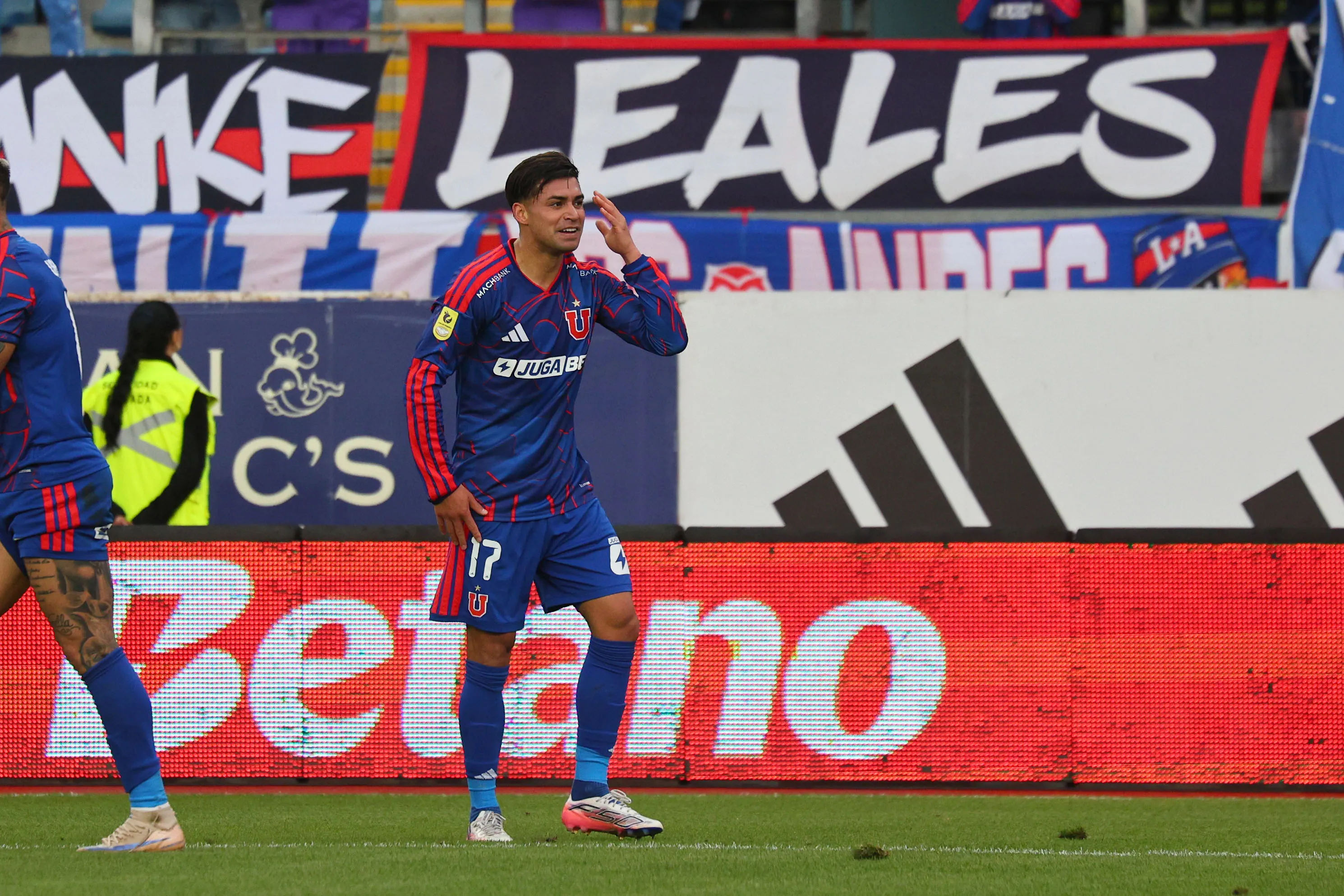 U de Chile y la Casa de Estudios debe revisar el contrato de concesión. Foto: Jorge Loyola/Photosport