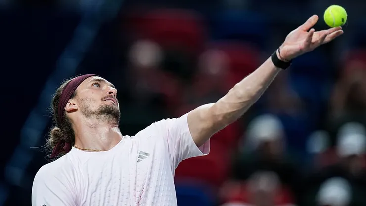 Alexander Zverev clasificó a semifinales de Shanghai.