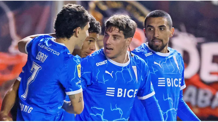 Deportivo Alavés sigue a un delenatero cruzado pensando en el futuro.